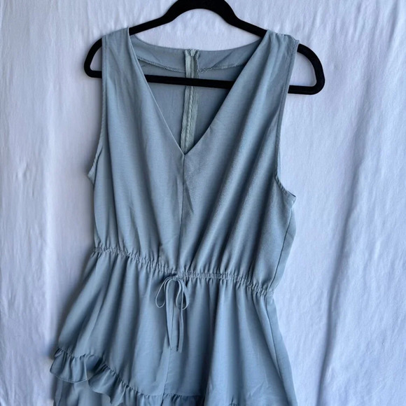 Dusty Blue Sleeveless Ruffle Hem Romper - Fits like 12/14 - Picture 2 of 8